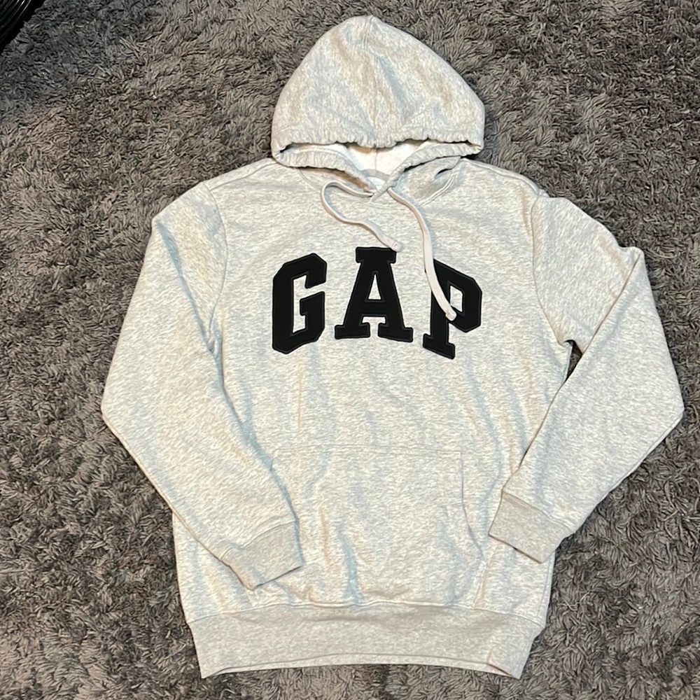 Gap mens grey and black logo hoodie NWOT